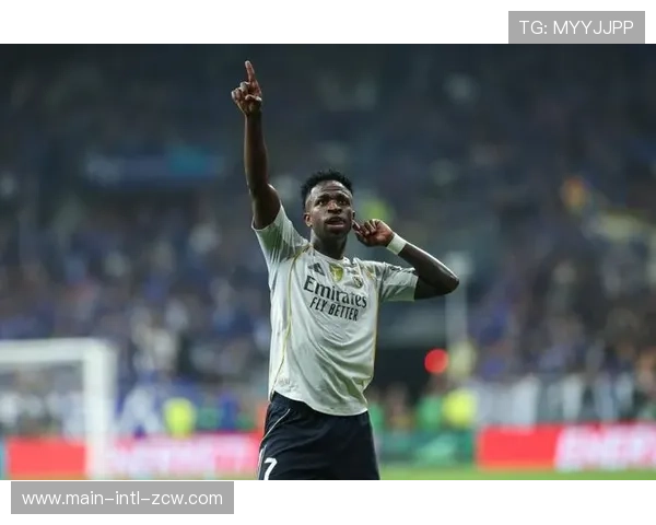 皇马4-1大胜皇家社会，维尼修斯梅开二度继续领跑西甲